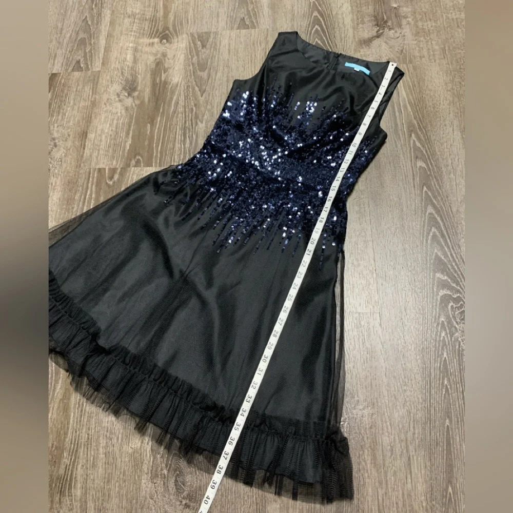 Kathy Hilton Black Satin Dress Sequins Formal Evening Party Festive. Sz 6.  EUC!